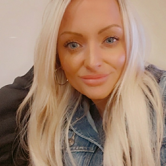 Meet your Posher, Kourtnee - Picture 1 of 1